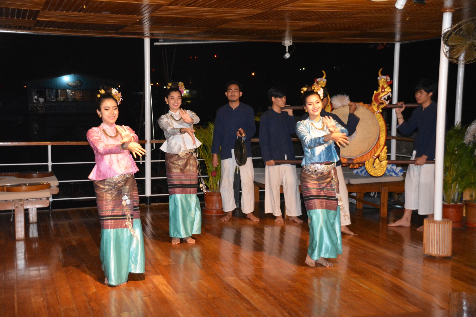 Pandaw RV Laos Pandaw Entertainment 9.jpg